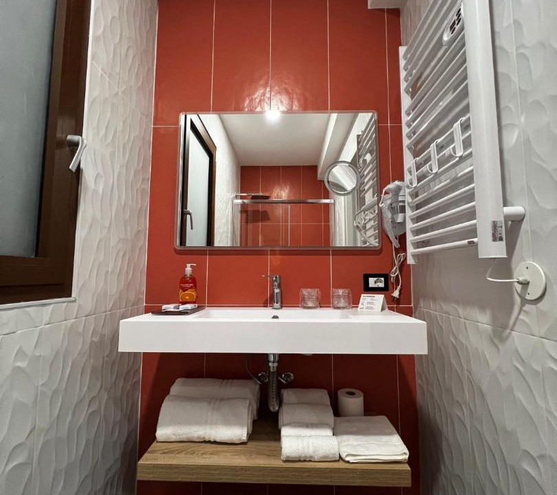Photo of Bathroom in Acate