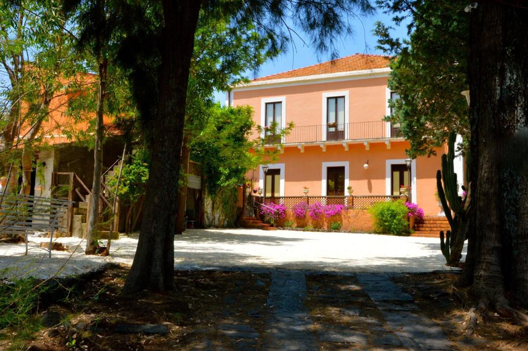 Photo of Buildings in Viagrande