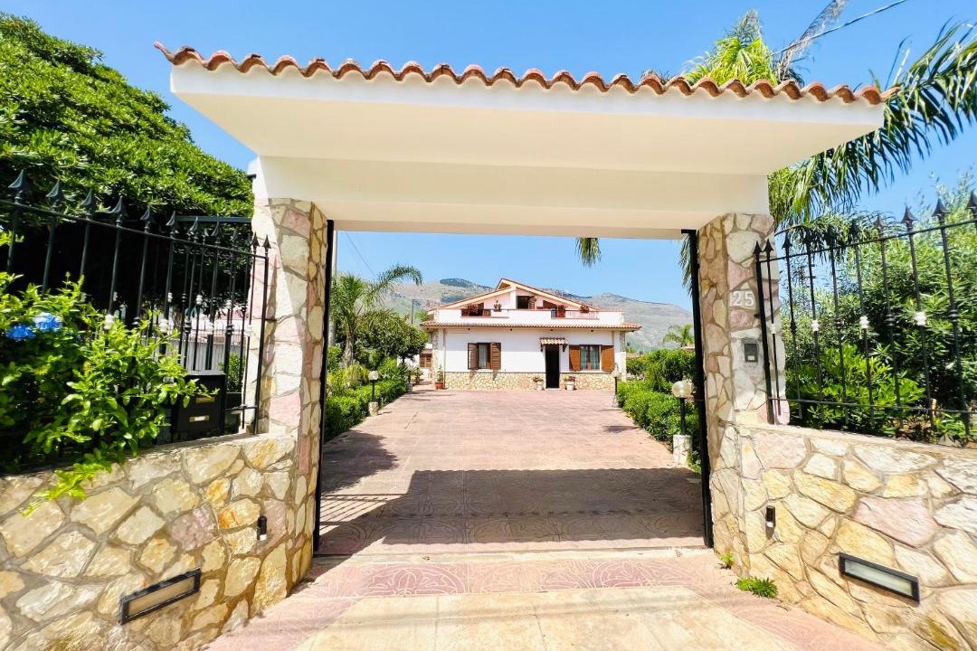 Photo of Others in Villa Grazia di Carini