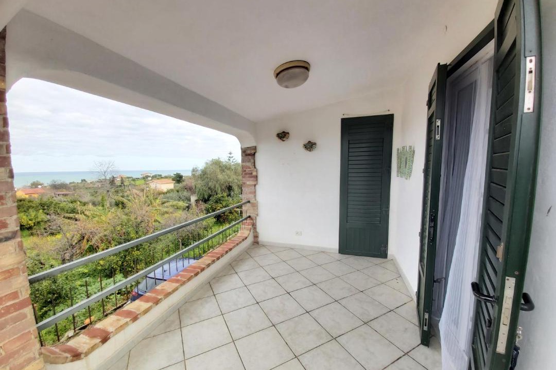 Photo of Patio Balcony in Campofelice di Roccella