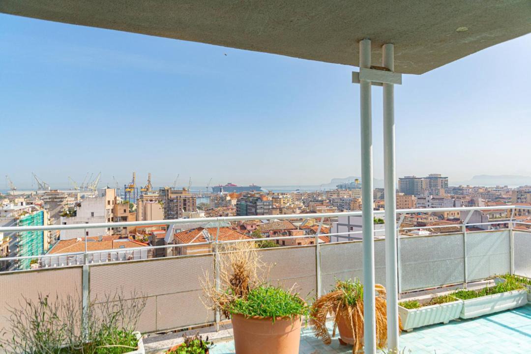 Photo of Patio Balcony in Ruggero Settimo