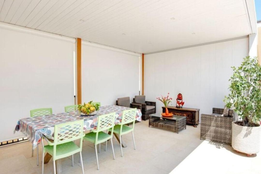 Photo of Patio Balcony in Reitani
