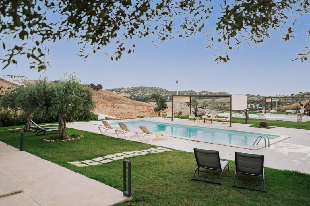 Photo of Others in Noto