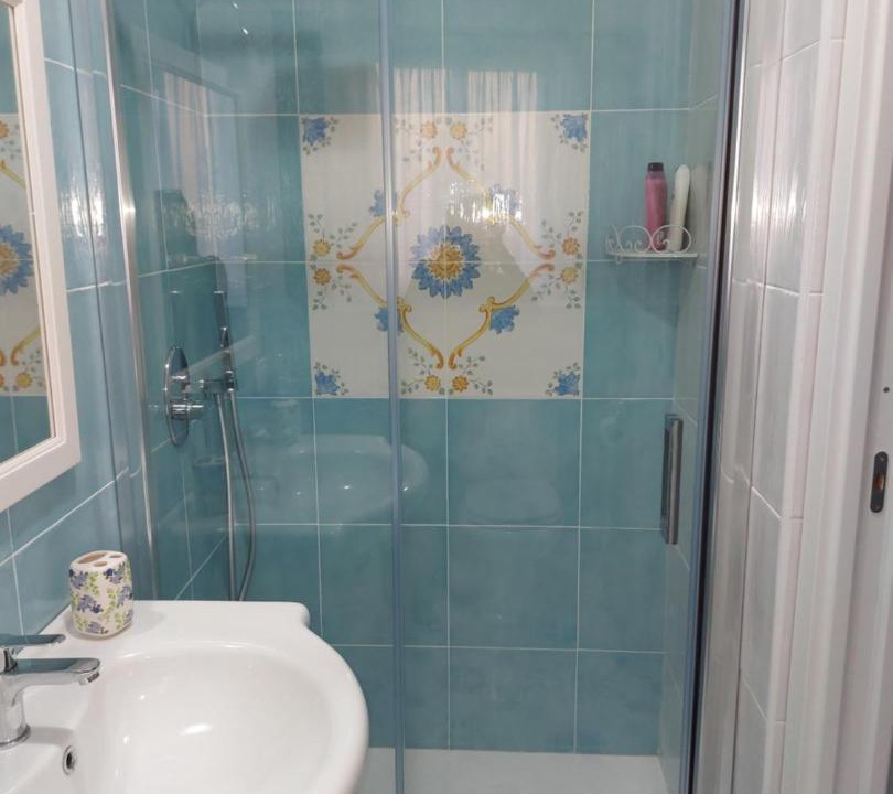 Photo of Bathroom in Gela