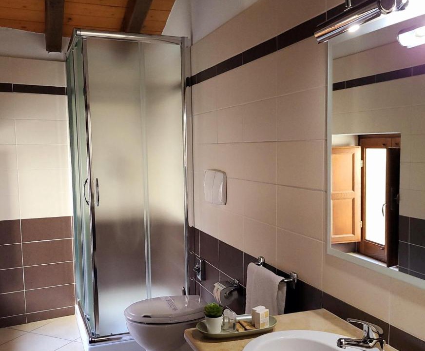 Photo of Bathroom in Rovittello