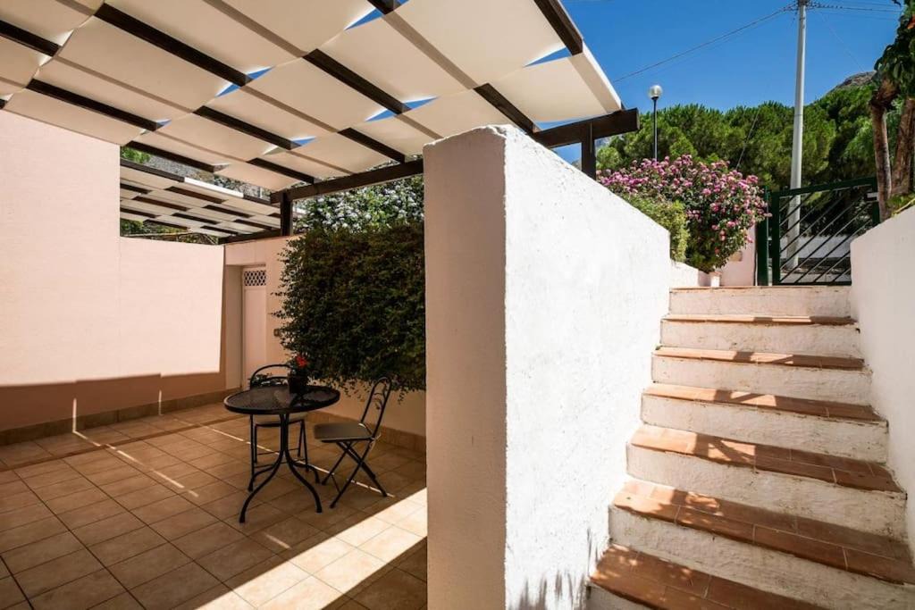 Photo of Patio Balcony in Macari