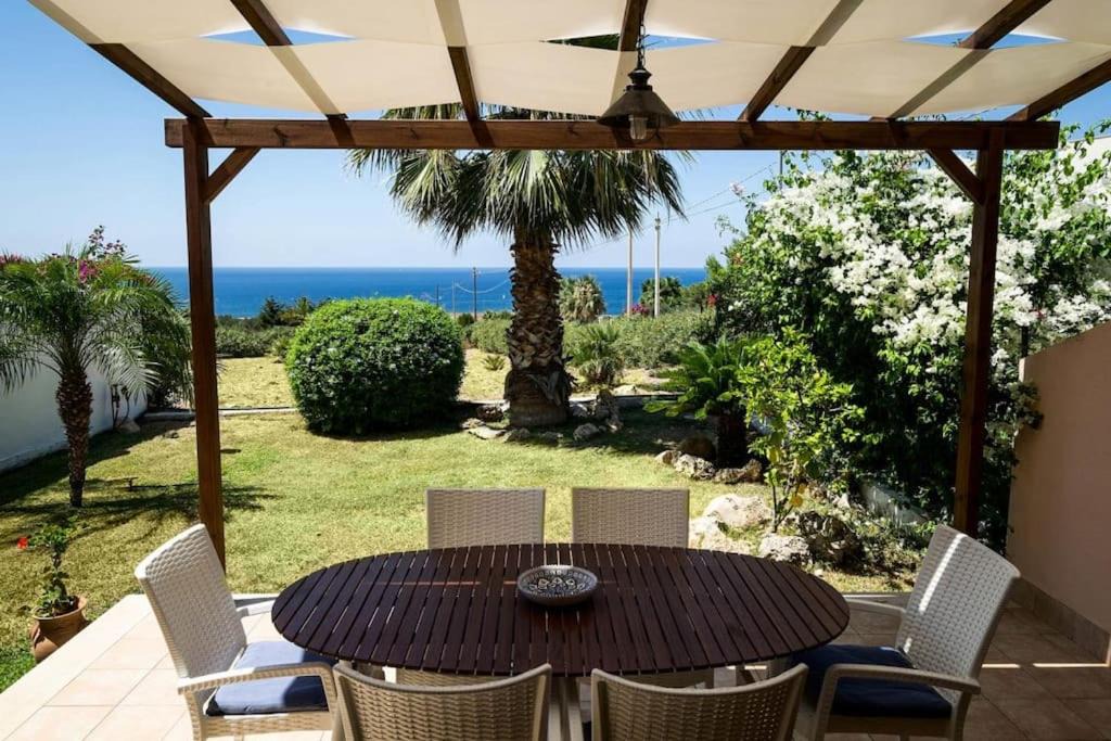 Photo of Patio Balcony in Macari