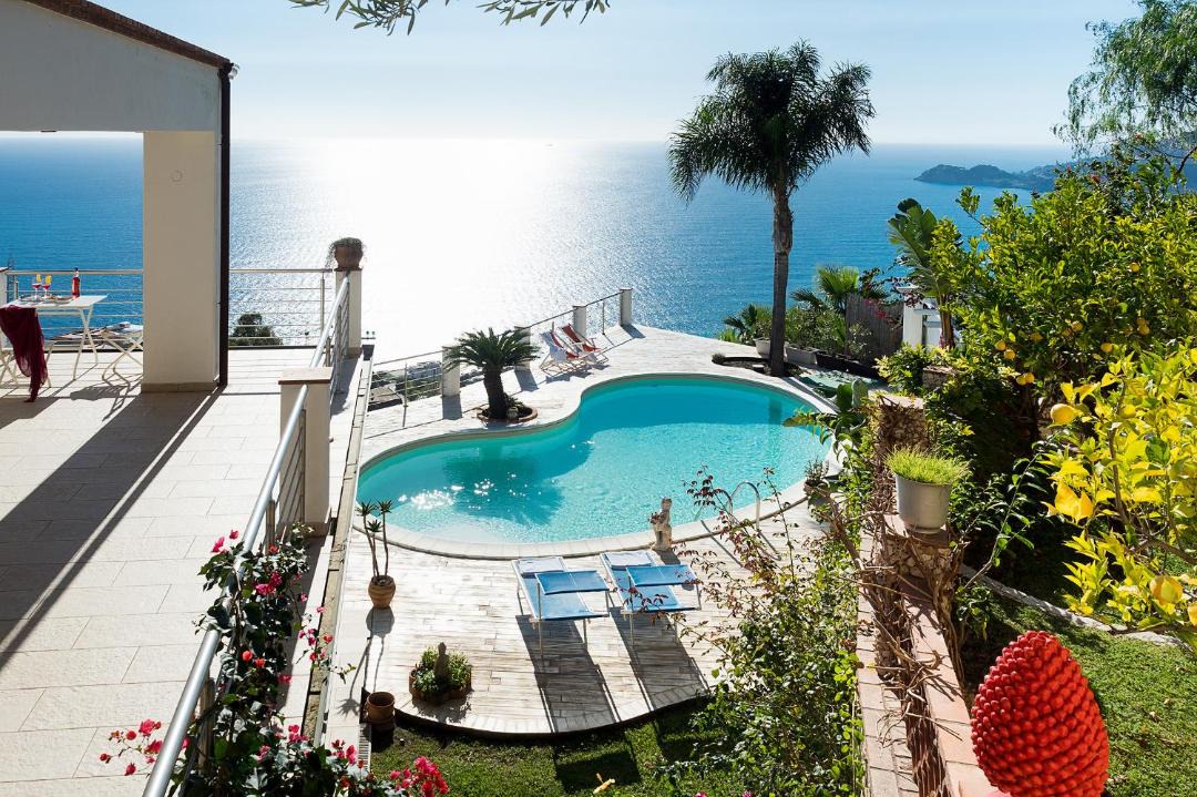 Photo of Patio Balcony in Letojanni