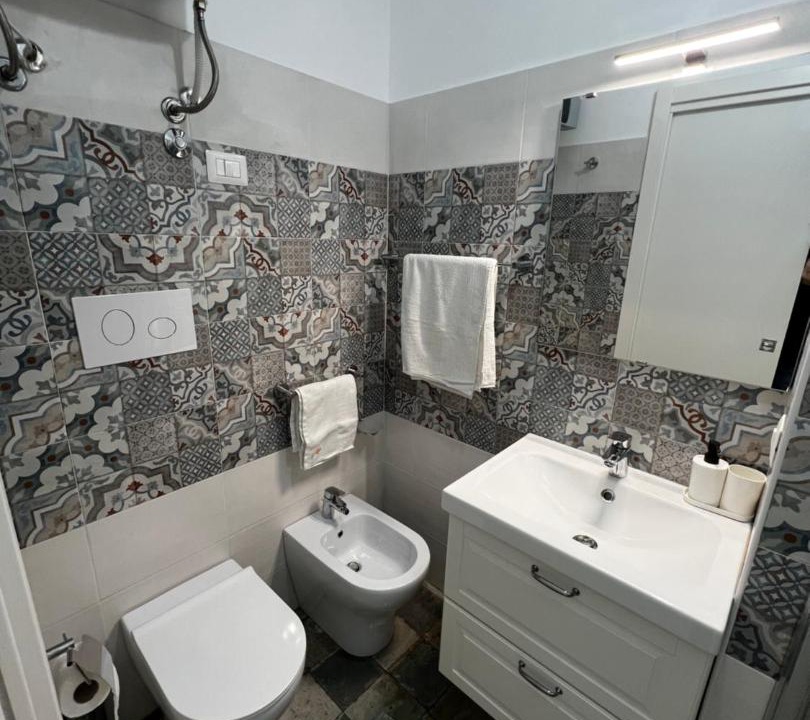 Photo of Bathroom in Vulcano Porto