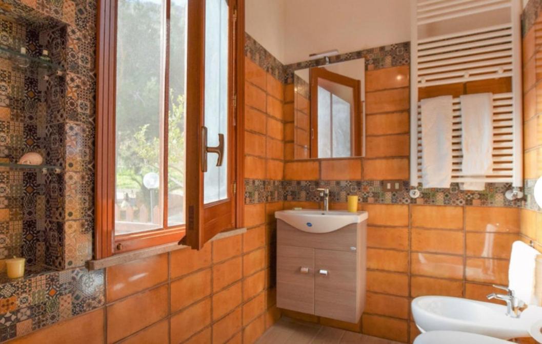Photo of Bathroom in Custonaci