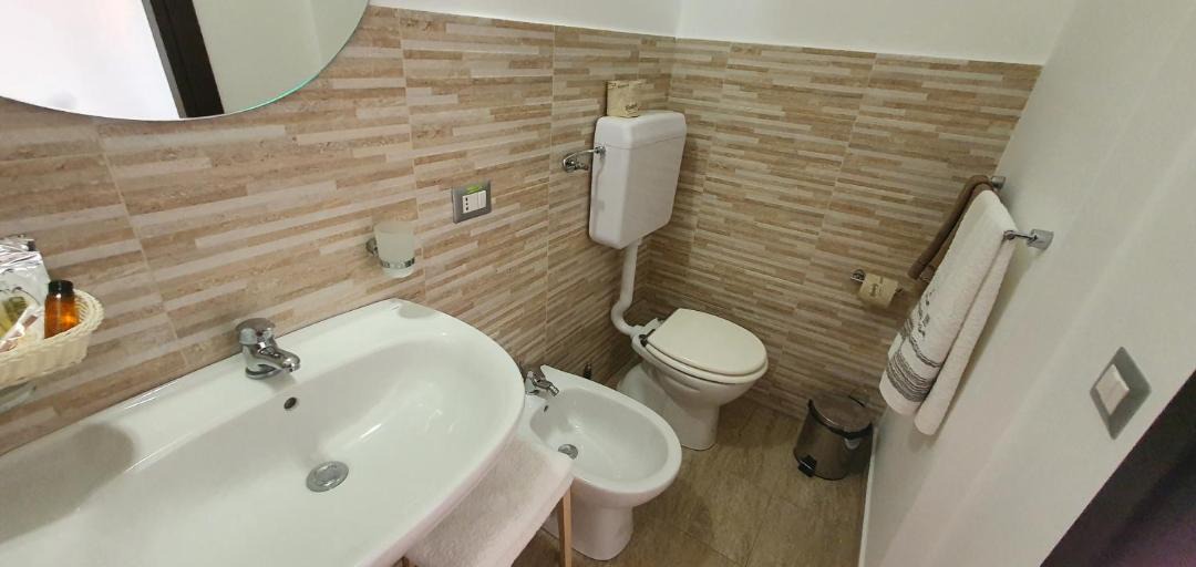 Photo of Bathroom in Gela