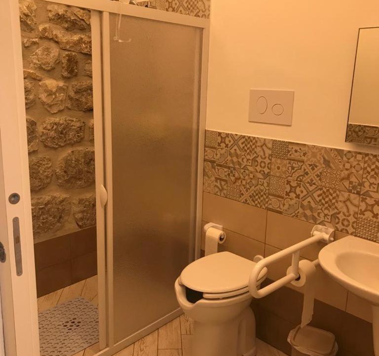 Photo of Bathroom in Caccamo