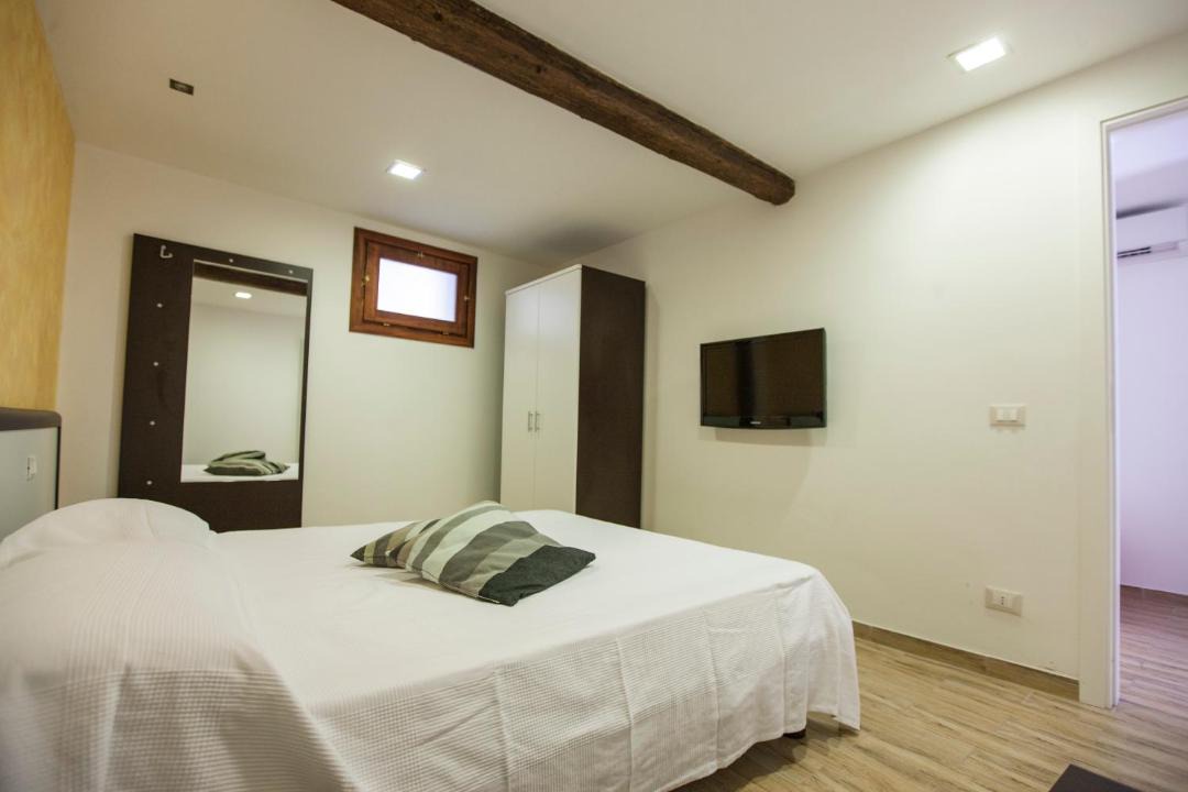 Photo of Bedroom in Trapani City Centre