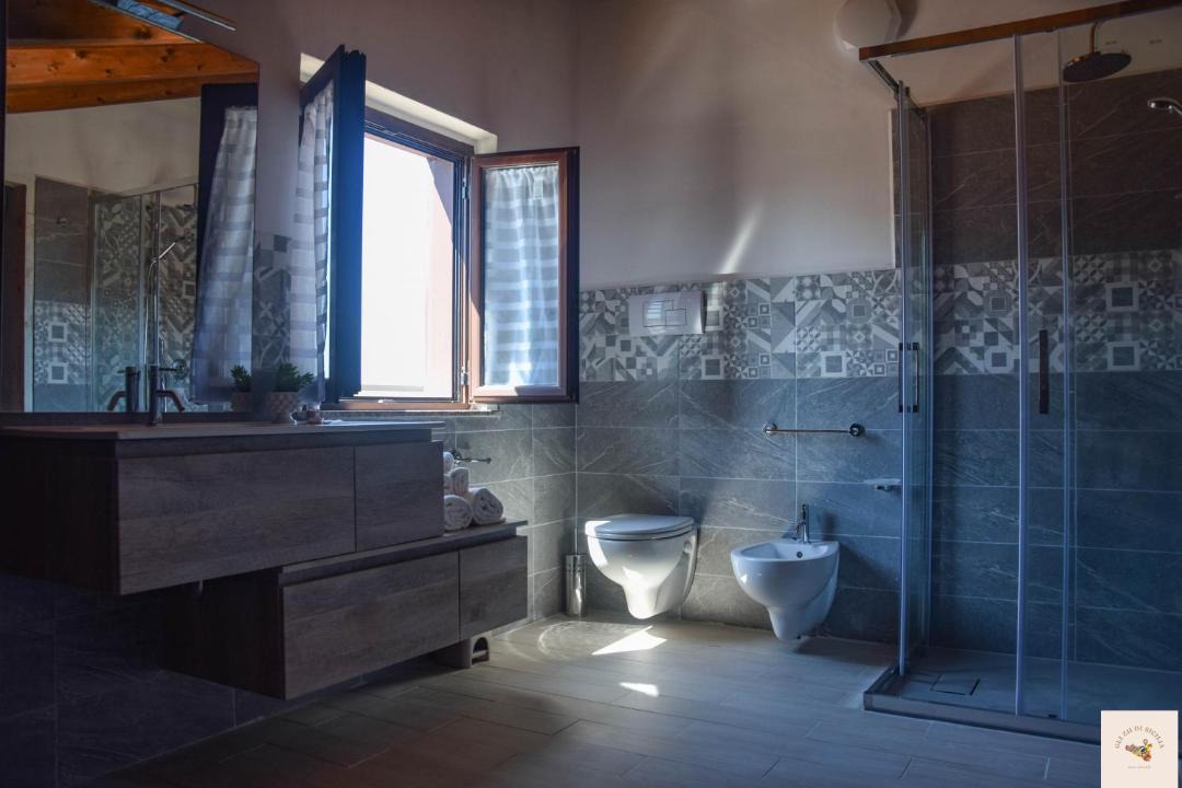 Photo of Bathroom in Capri Leone