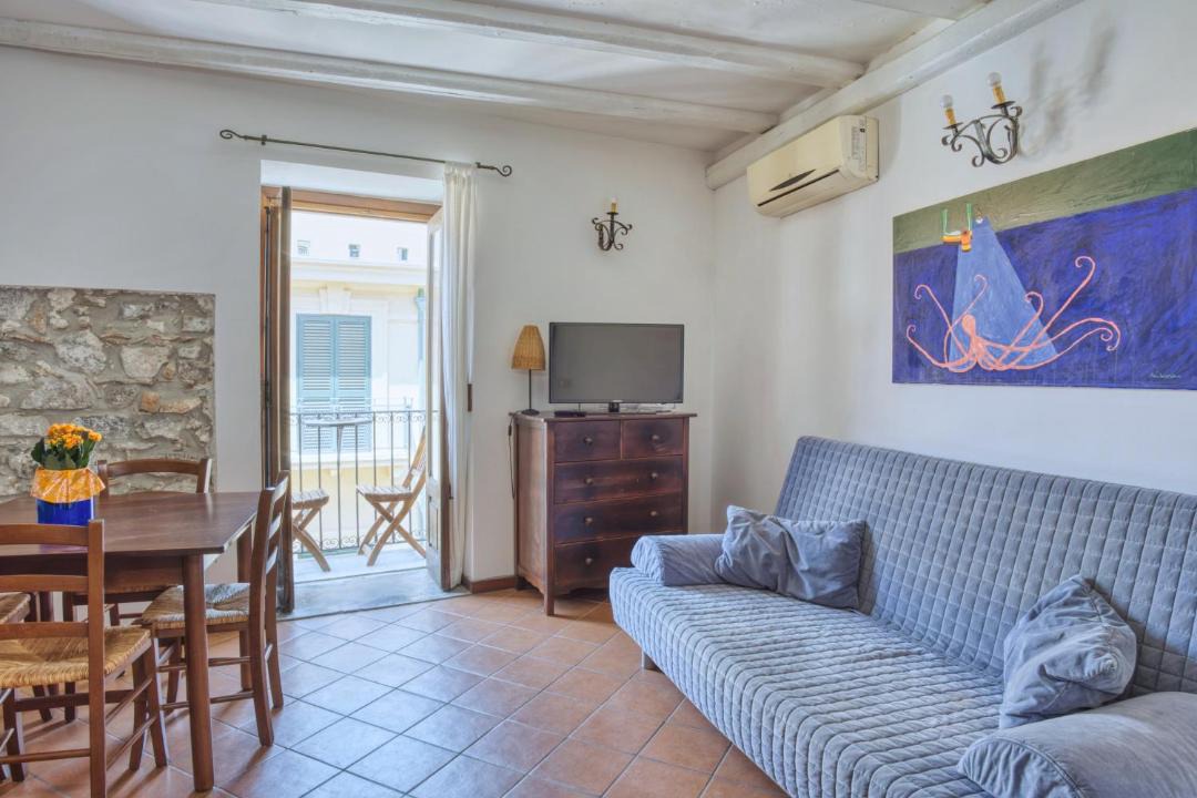 Photo of Livingroom in Old Town
