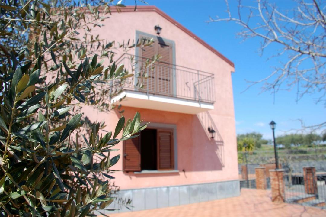 Photo of Buildings in Santa Venerina