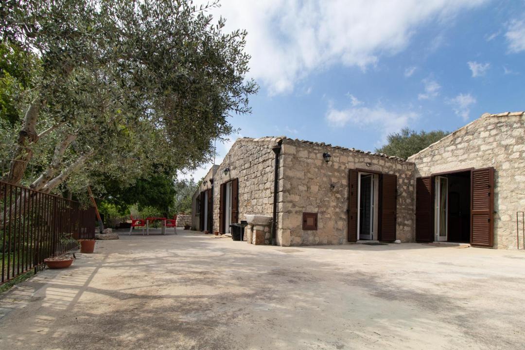 Photo of Buildings in Campanella-Gianforma