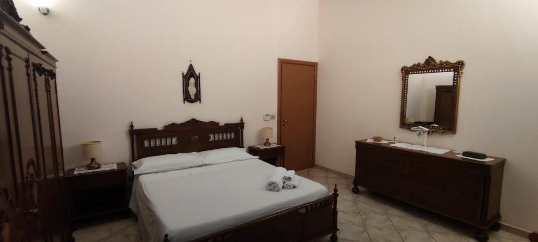 Photo of Bedroom in Solarino