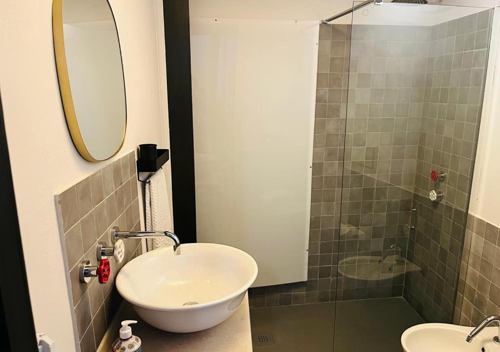 Photo of Bathroom in Noto Historic Centre
