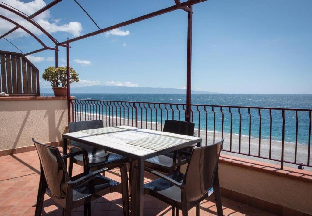 Photo of Patio Balcony in Santa Teresa di Riva