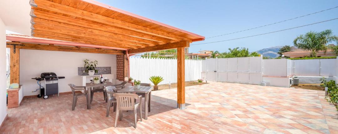 Photo of Patio Balcony in Villa Grazia di Carini