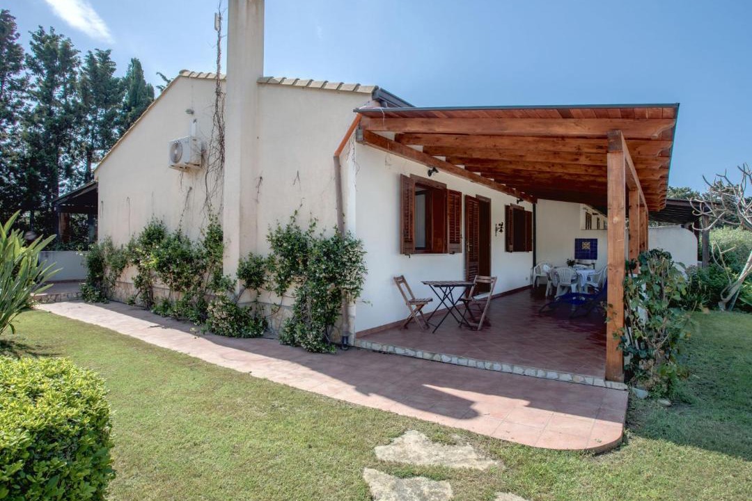 Photo of Buildings in Piana Calzata