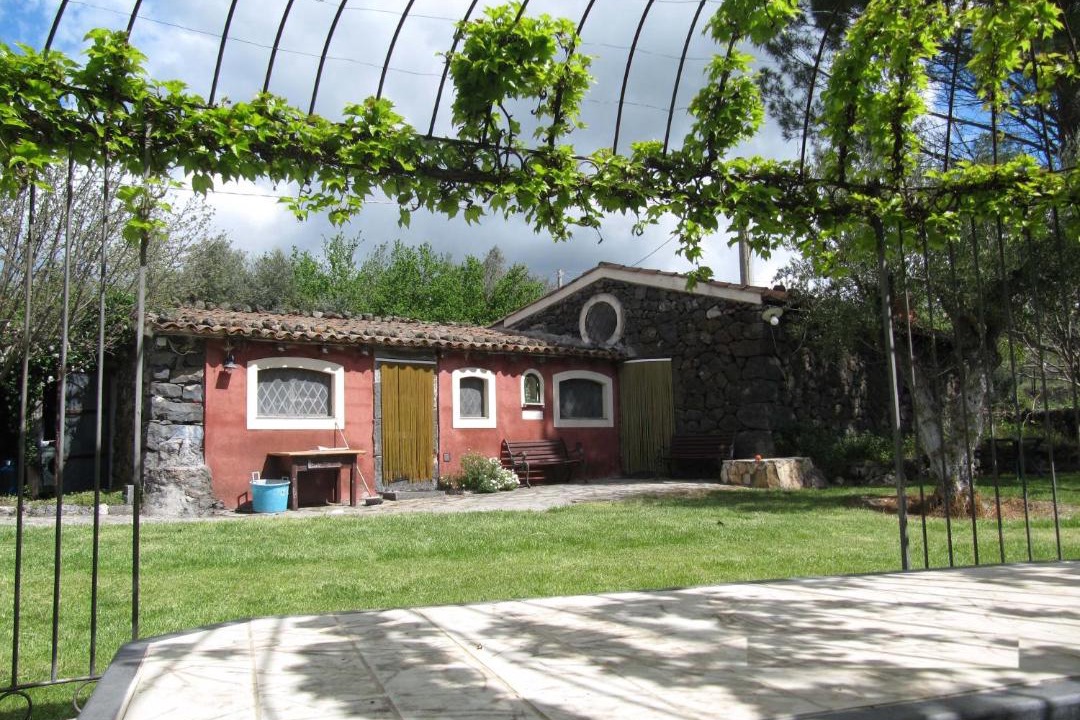 Photo of Buildings in Rovittello