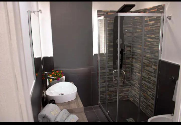 Photo of Bathroom in Calatabiano