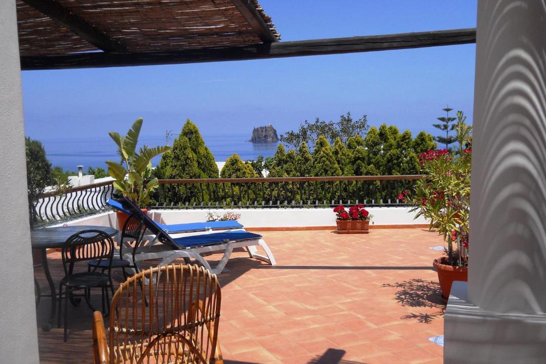 Photo of Patio Balcony in Stromboli