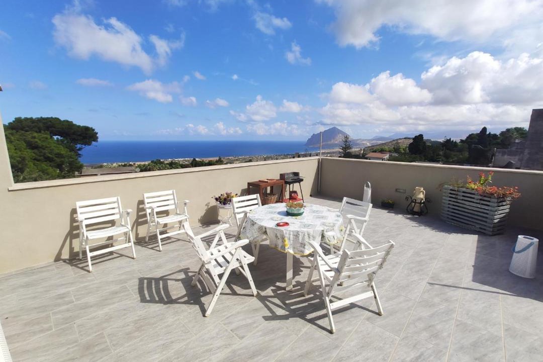 Photo of Patio Balcony in Valderice