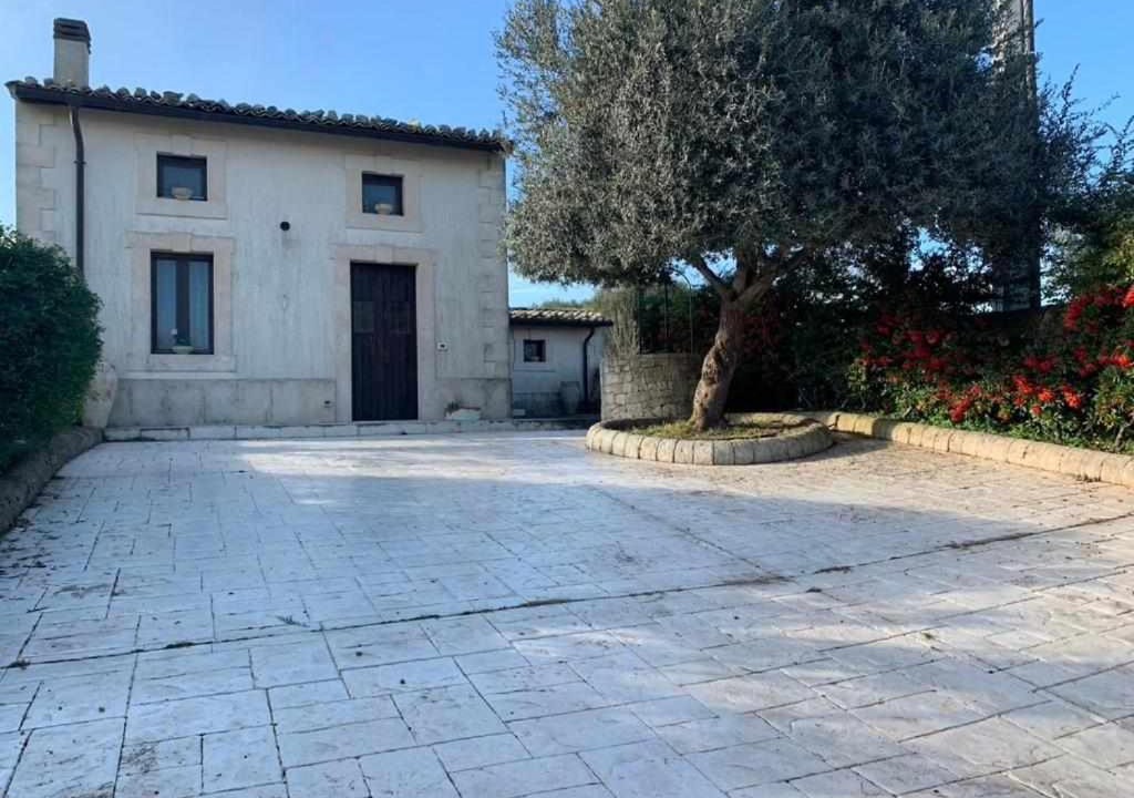 Photo of Buildings in Testa dell'Acqua