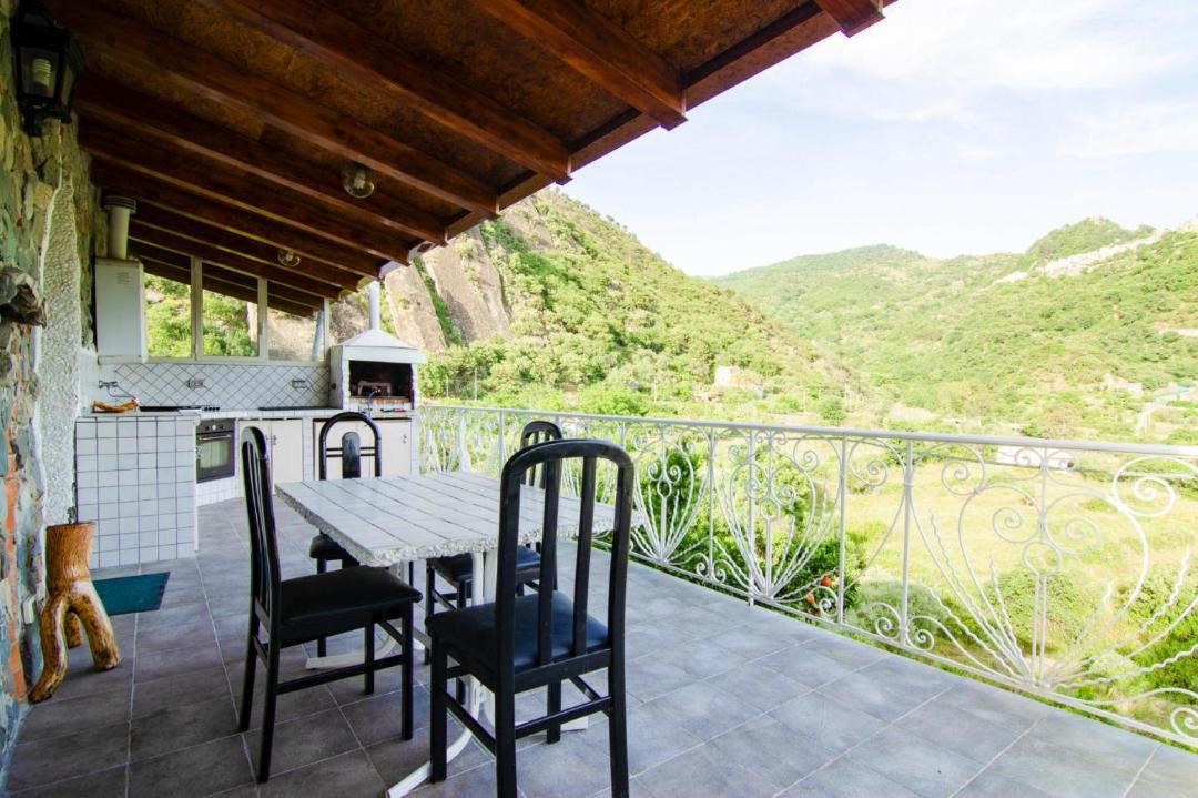 Photo of Patio Balcony in Motta Camastra