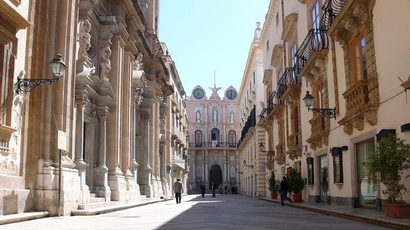 Photo of Buildings in Trapani City Centre