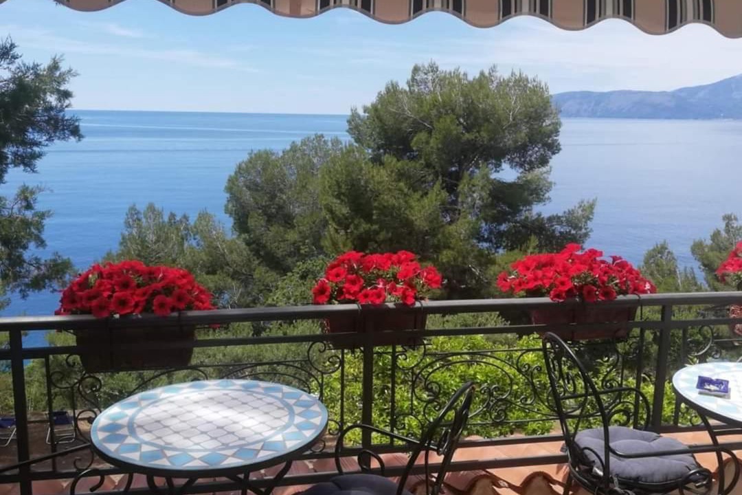 Photo of Patio Balcony in Cersuta