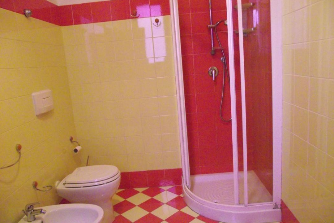 Photo of Bathroom in Avola