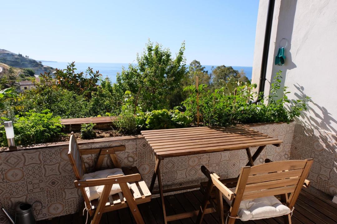 Photo of Patio Balcony in Castel Di Tusa