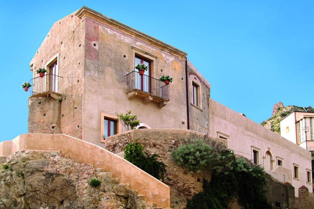 Photo of Buildings in Savoca