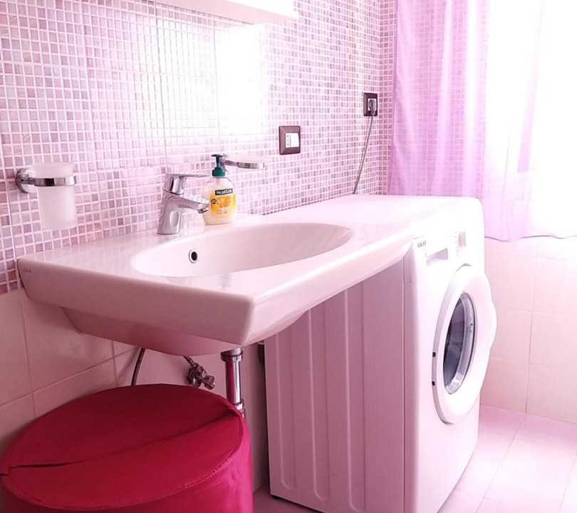 Photo of Bathroom in Avola