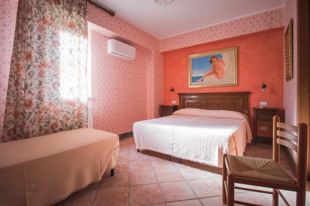 Photo of Bedroom in Gangi