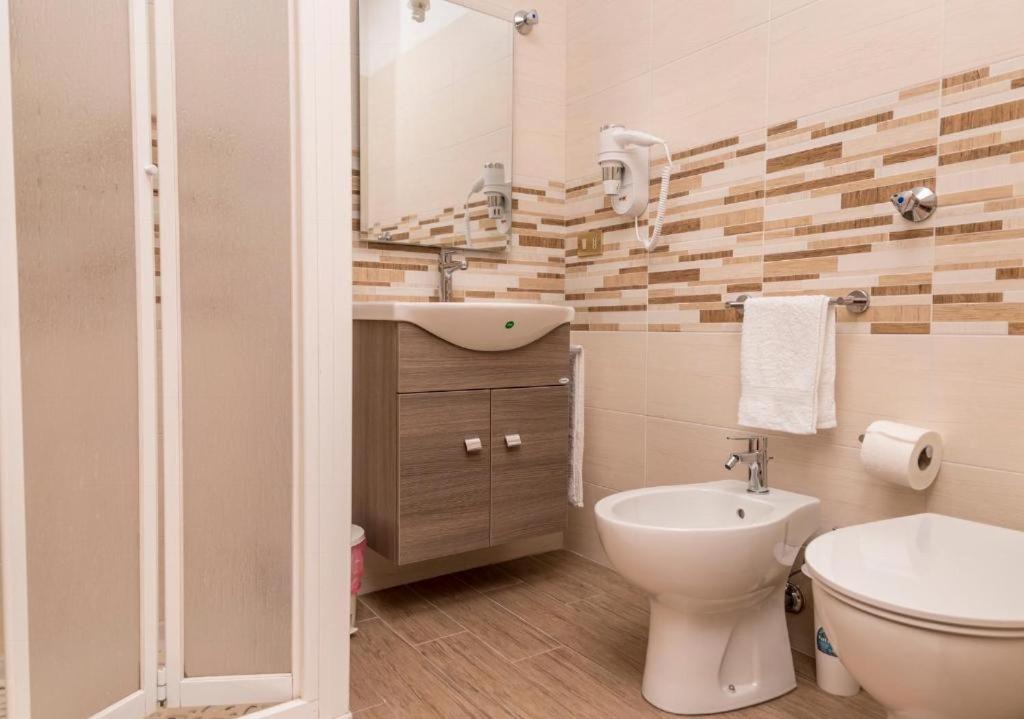 Photo of Bathroom in Macari