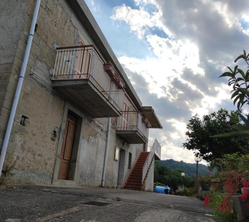 Photo of Buildings in Naso