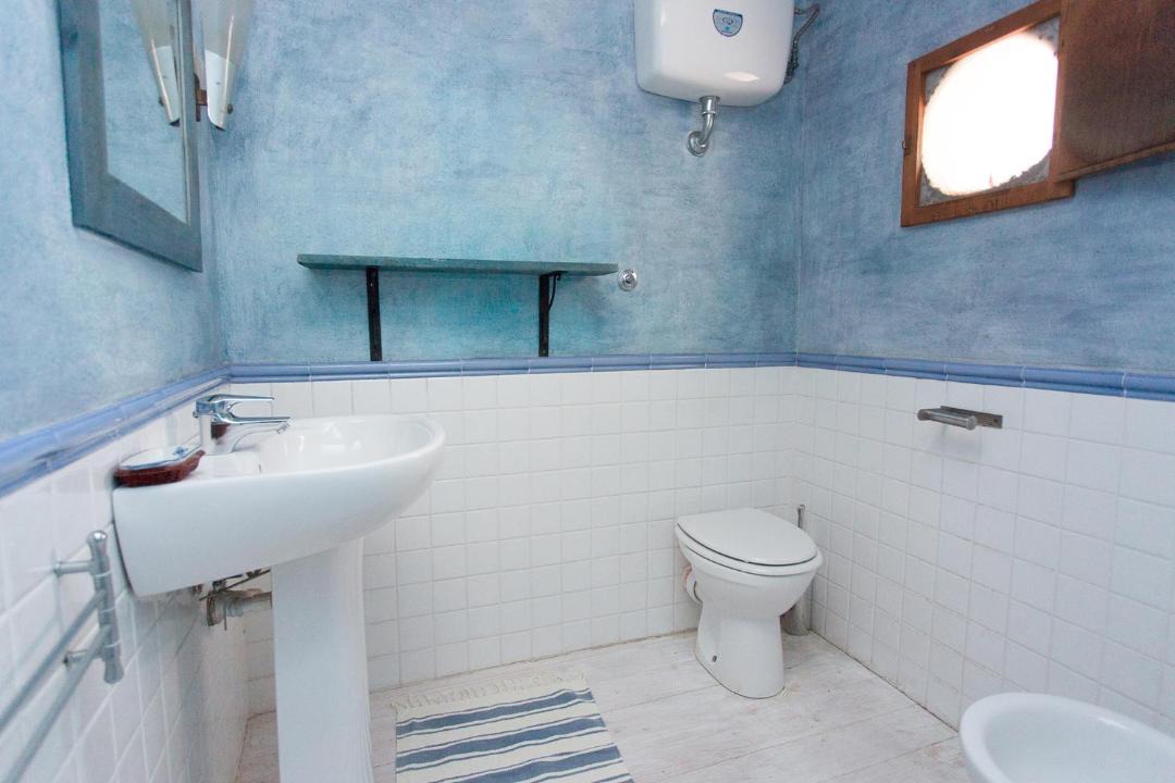 Photo of Bathroom in Malfa
