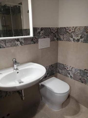 Photo of Bathroom in Avola