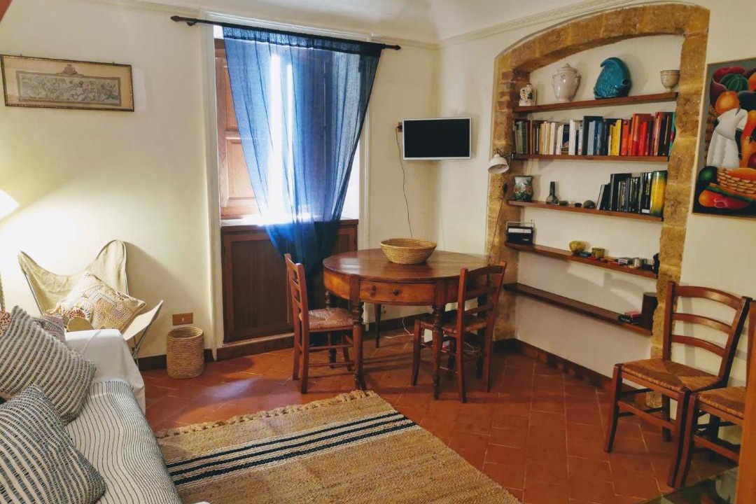 Photo of Livingroom in Old Town