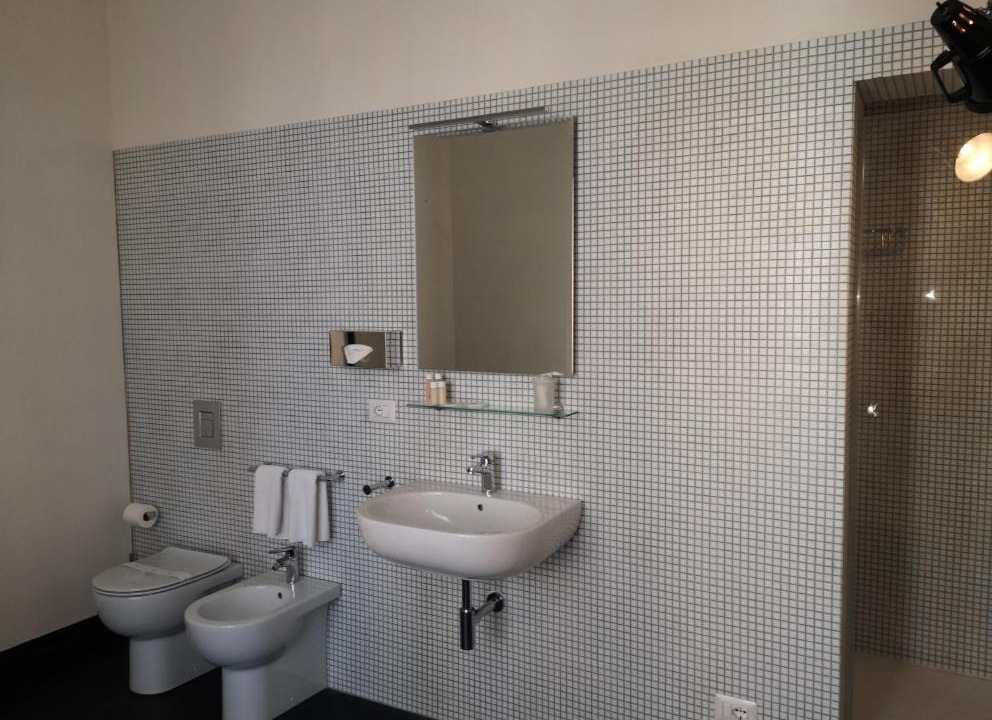 Photo of Bathroom in Comiso