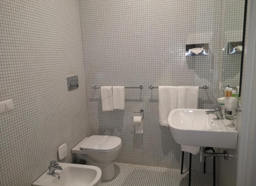 Photo of Bathroom in Comiso