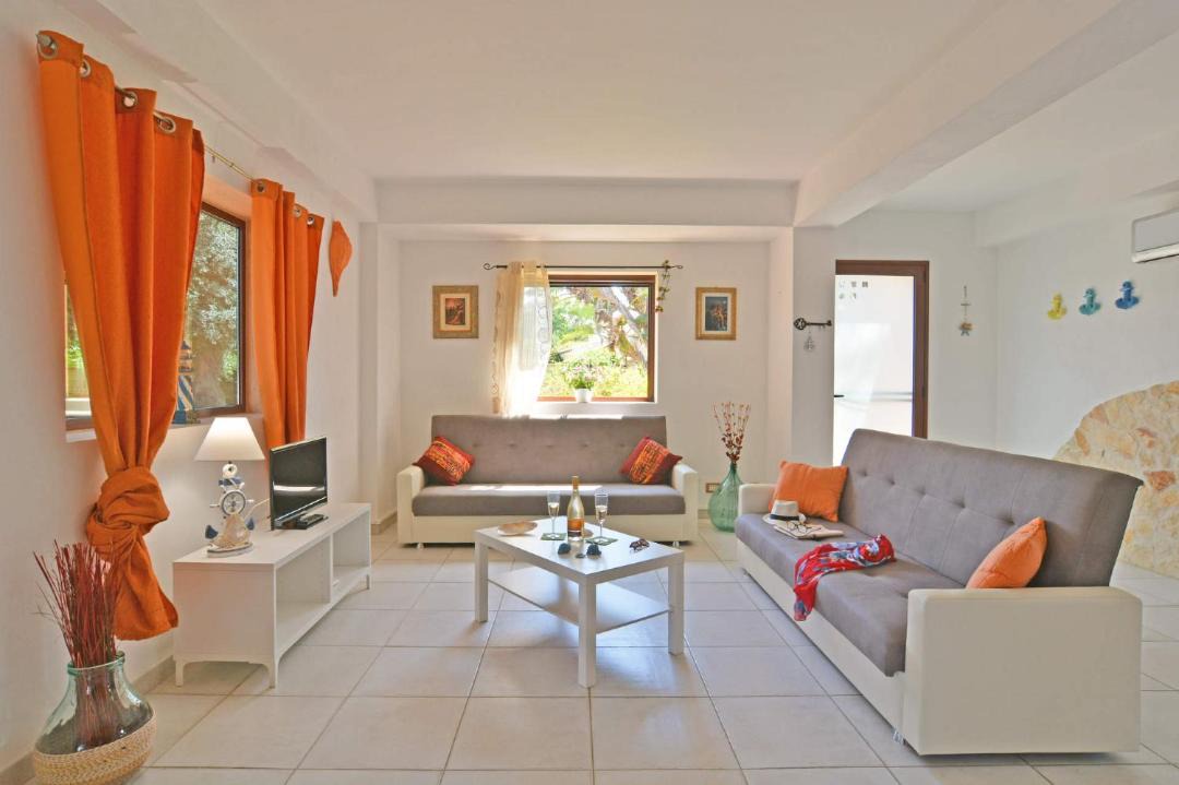 Photo of Livingroom in Caucana-finaiti-casuzze-finaiti Nord