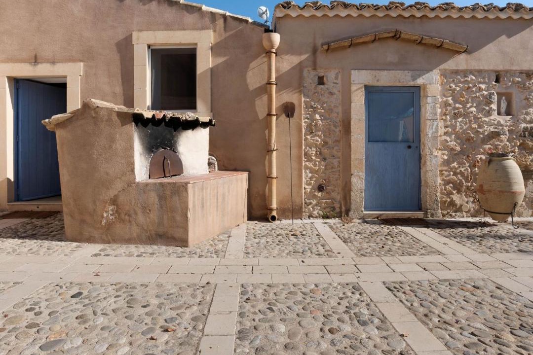 Photo of Others in Noto