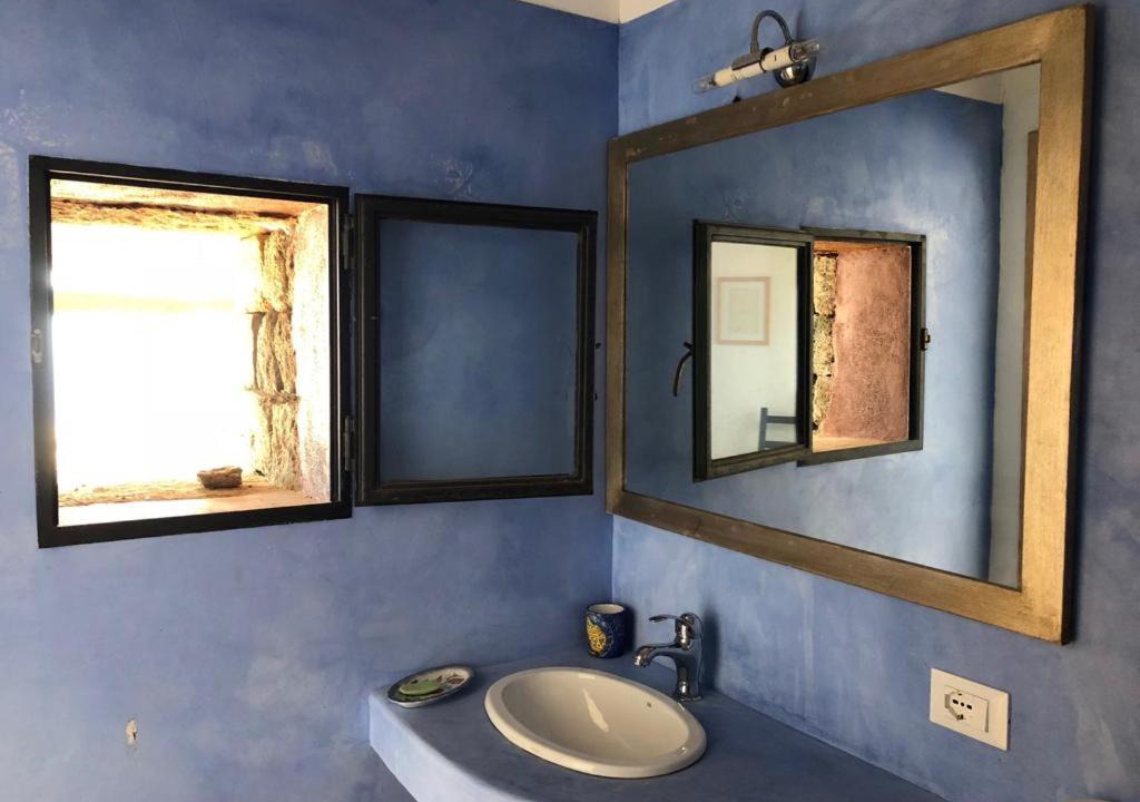 Photo of Bathroom in Pantelleria