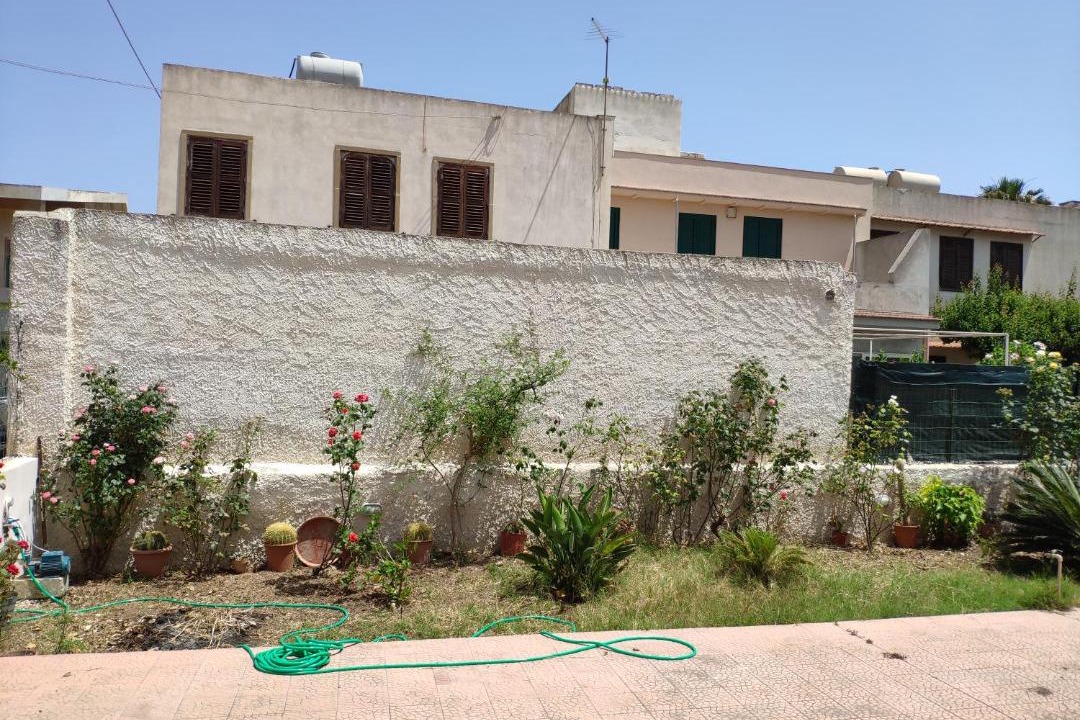 Photo of Buildings in Calabernardo